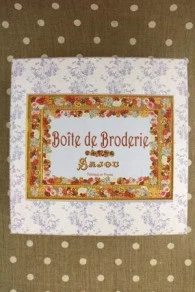 Grande Boîte Ouvrage Broderie Bleue 5 Grande Boîte Ouvrage Broderie Bleue – Image 3