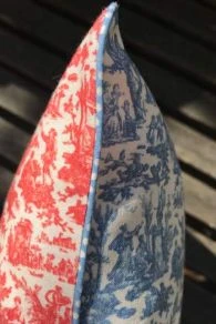 Housse Coussin 40 X 40cm Toile De Jouy Miniature Rouge 5 Housse Coussin 40 X 40cm Toile De Jouy Miniature Rouge – Image 3