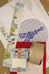 Kit Point De Croix Boîte Tour Eiffel Rouge 5 Kit Point De Croix Boîte Tour Eiffel Rouge – Image 3