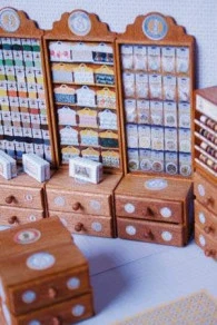 Présentoir Bois Miniature Cartes à Fil 7 Présentoir Bois Miniature Cartes à Fil – Image 5