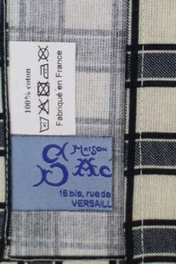 Quatre Serviettes Travaux Noir 1 Et 2 -Maison Sajou Soldes quatre serviettes travaux noir 1 et 2 3